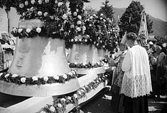 Glockenweihe in Pfandl bei Bad Ischl 1959