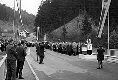 Einweihung einer Brücke