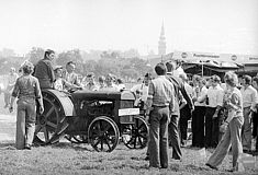 Oldtimer Traktoren Umzug