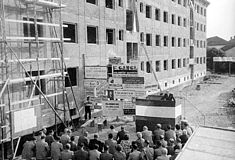 Gleichenfeier eines Wohnblockes in Linz