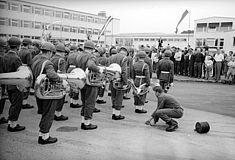 Militärparade mit Landeshauptmann Gleissner und Präsident Jonas