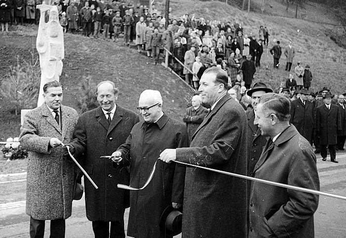 Einweihung einer Brücke