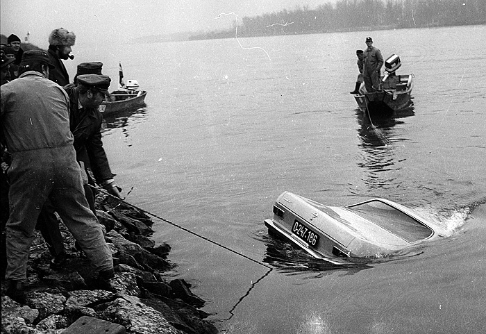 Autounglück in der Donau