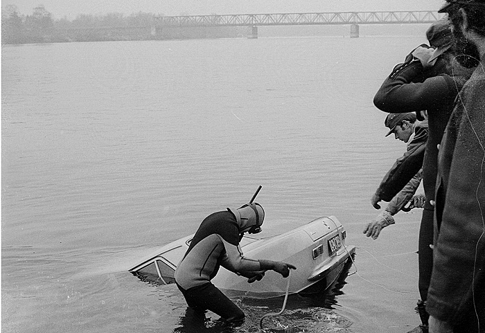 Autounglück in der Donau