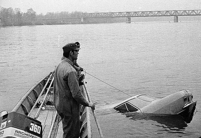 Autounglück in der Donau